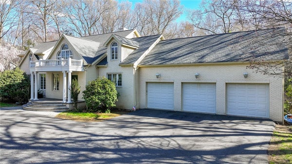 40 SUFFOLK WAY, LINCOLN, RI 02865 - Image 4e33f0c8dc456f912f933a229dfedca8/4255704210
