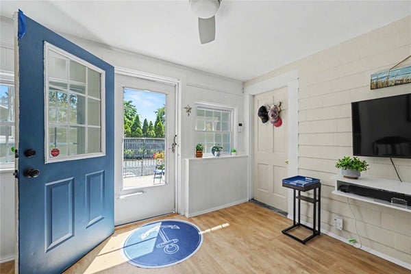 75 PRINCES HILL AVE, BARRINGTON, RI 02806 - Image 4e85068c5e2fd010e7a852f5ce659d61/1766506282