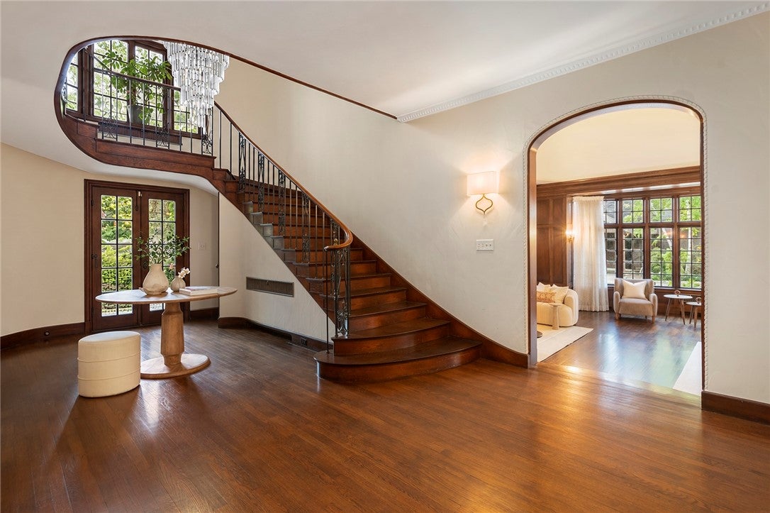 330 Freeman Parkway