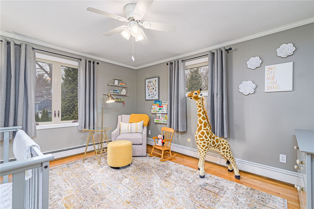 Cranston, Rhode Island 02920, United States, 4 Bedrooms Bedrooms, ,3 BathroomsBathrooms,Residential,Pending,97992