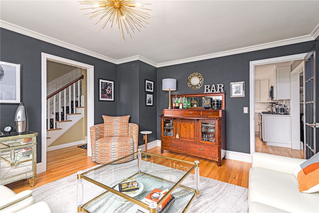 Cranston, Rhode Island 02920, United States, 4 Bedrooms Bedrooms, ,3 BathroomsBathrooms,Residential,Pending,97992