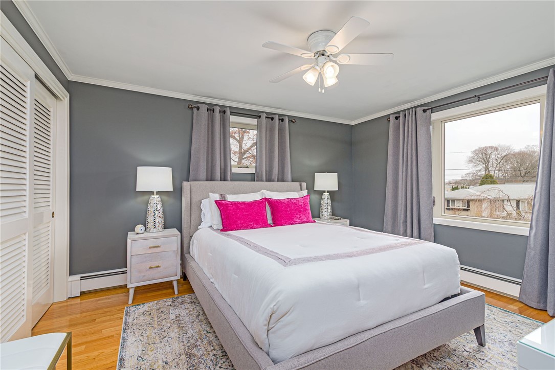 Cranston, Rhode Island 02920, United States, 4 Bedrooms Bedrooms, ,3 BathroomsBathrooms,Residential,Pending,97992