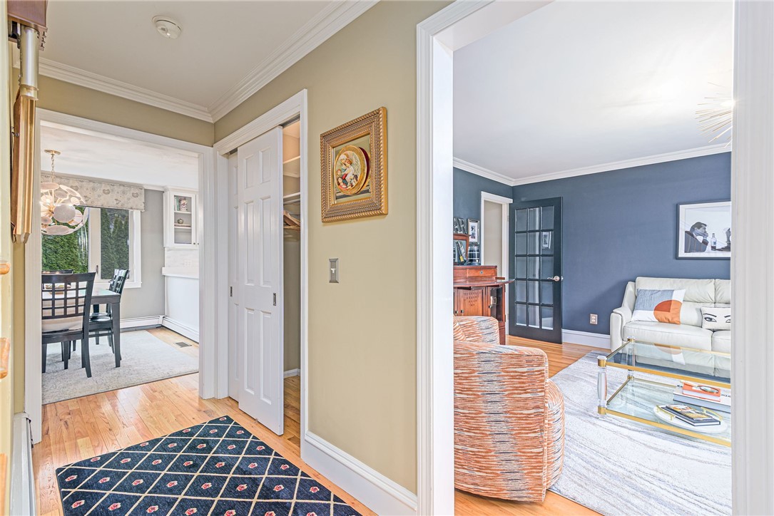 Cranston, Rhode Island 02920, United States, 4 Bedrooms Bedrooms, ,3 BathroomsBathrooms,Residential,Pending,97992