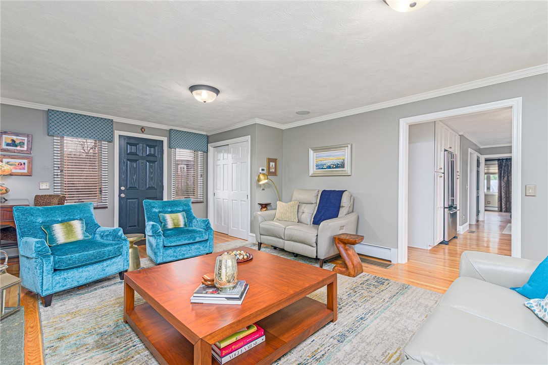 Cranston, Rhode Island 02920, United States, 4 Bedrooms Bedrooms, ,3 BathroomsBathrooms,Residential,Pending,97992