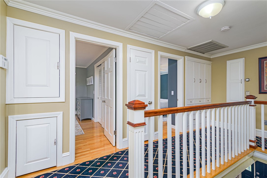 Cranston, Rhode Island 02920, United States, 4 Bedrooms Bedrooms, ,3 BathroomsBathrooms,Residential,Pending,97992