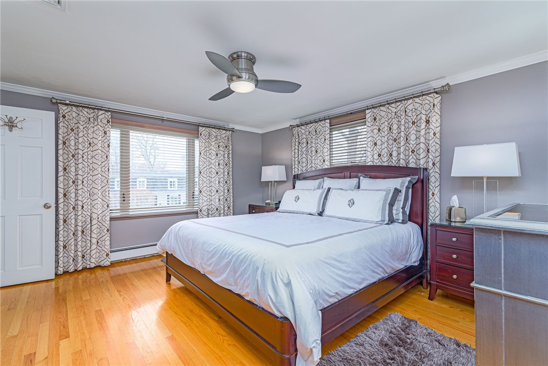 Cranston, Rhode Island 02920, United States, 4 Bedrooms Bedrooms, ,3 BathroomsBathrooms,Residential,Pending,97992