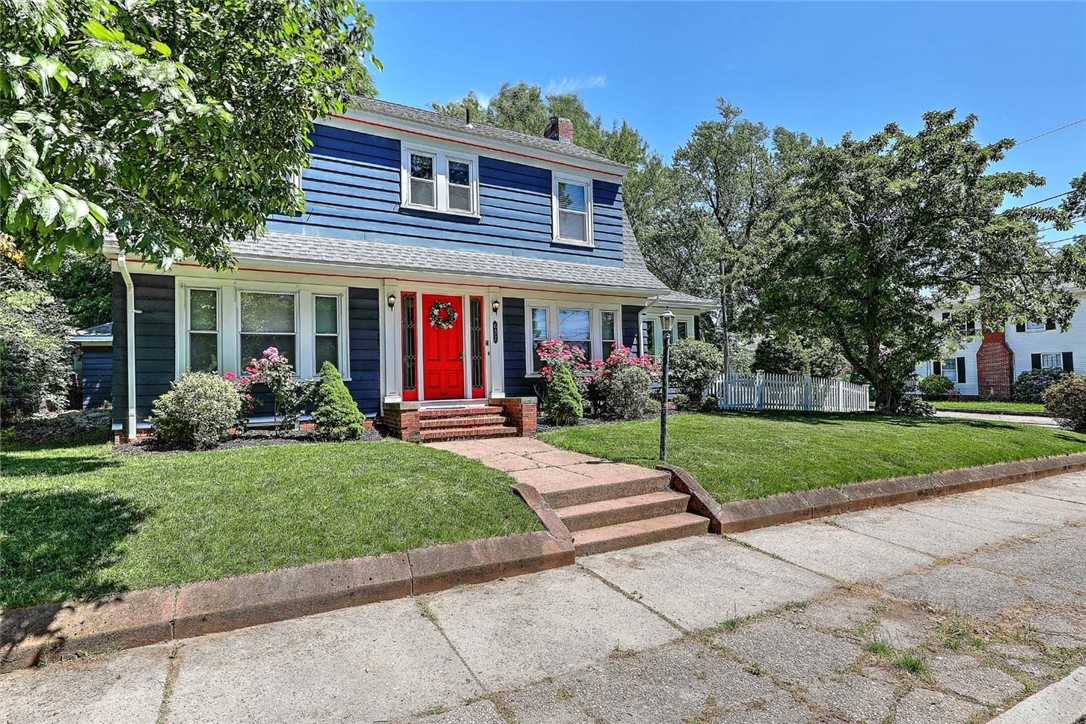 632 East Avenue