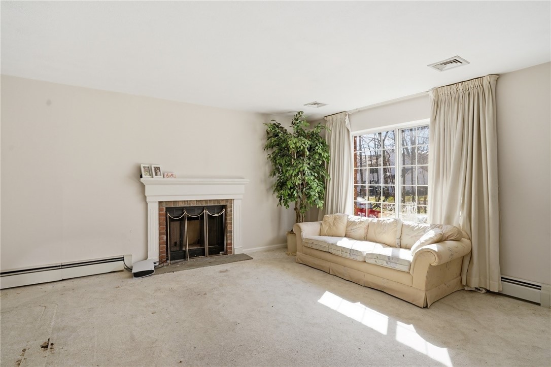 56 Governors Hill Road 566