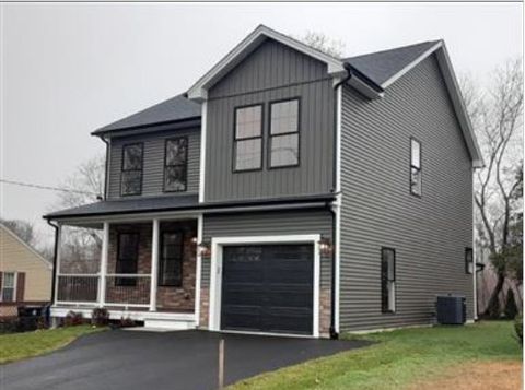 104 Crescent Road Pawtucket RI 02861