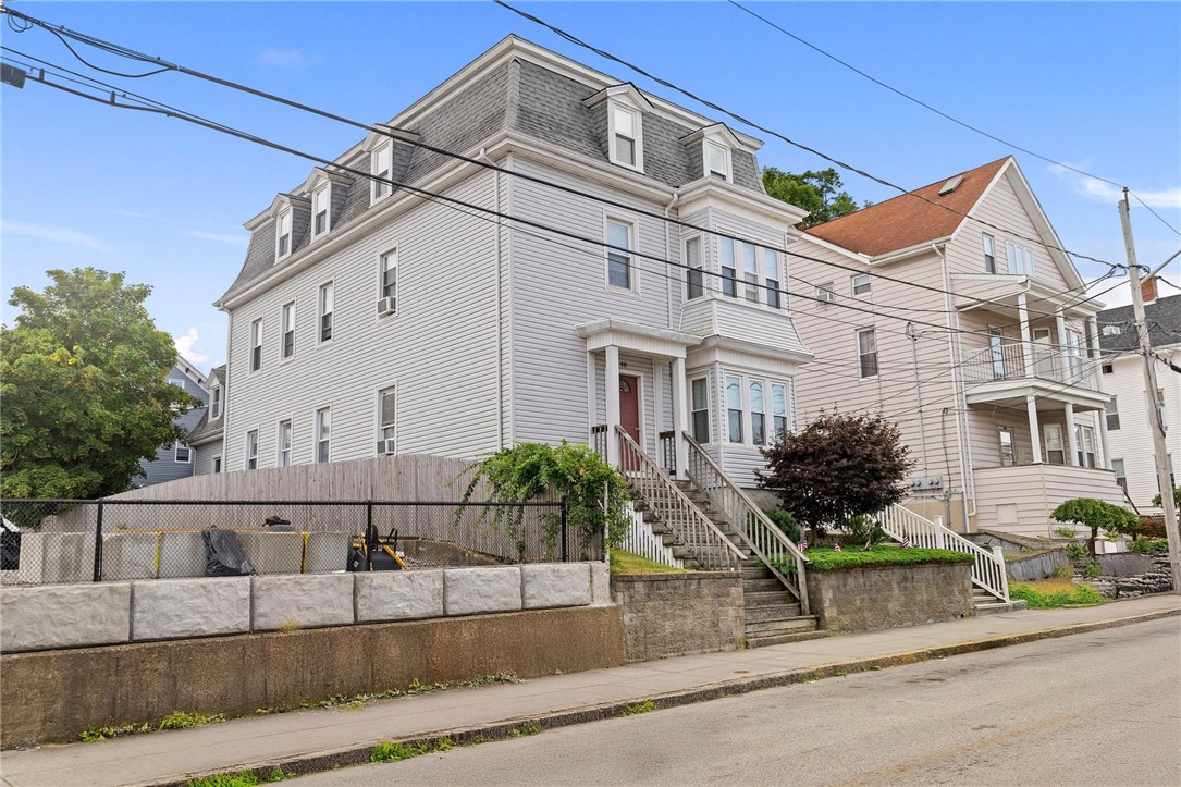 48 Ridge Street