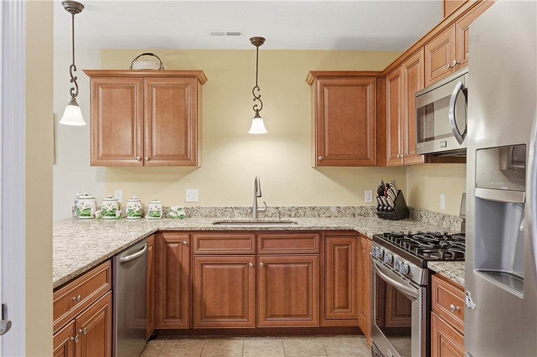 2503 Village Green Circle