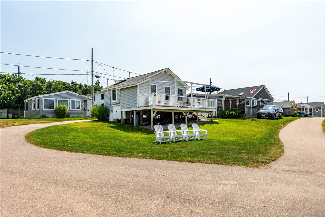 South Kingstown, Rhode Island 02887, United States, 2 Bedrooms Bedrooms, ,1 BathroomBathrooms,Residential,Pending,180192