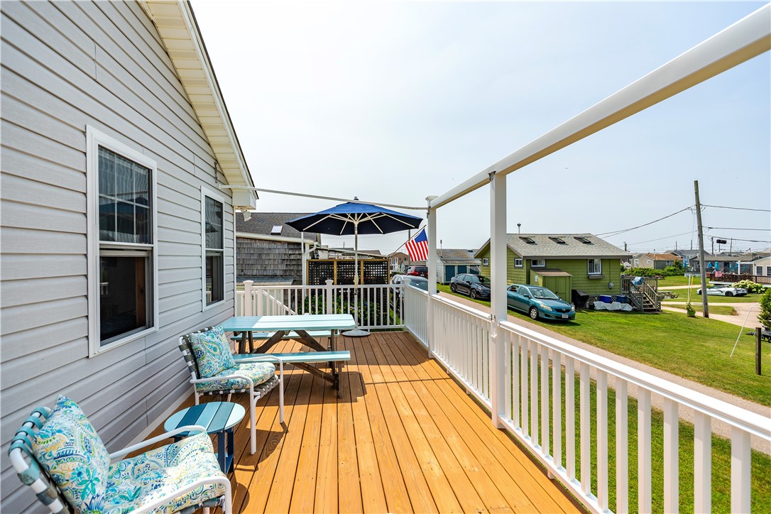 South Kingstown, Rhode Island 02887, United States, 2 Bedrooms Bedrooms, ,1 BathroomBathrooms,Residential,Pending,180192