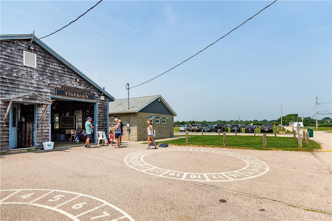 South Kingstown, Rhode Island 02887, United States, 2 Bedrooms Bedrooms, ,1 BathroomBathrooms,Residential,Pending,180192