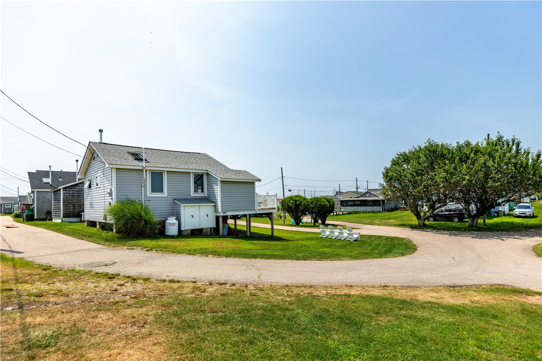 South Kingstown, Rhode Island 02887, United States, 2 Bedrooms Bedrooms, ,1 BathroomBathrooms,Residential,Pending,180192