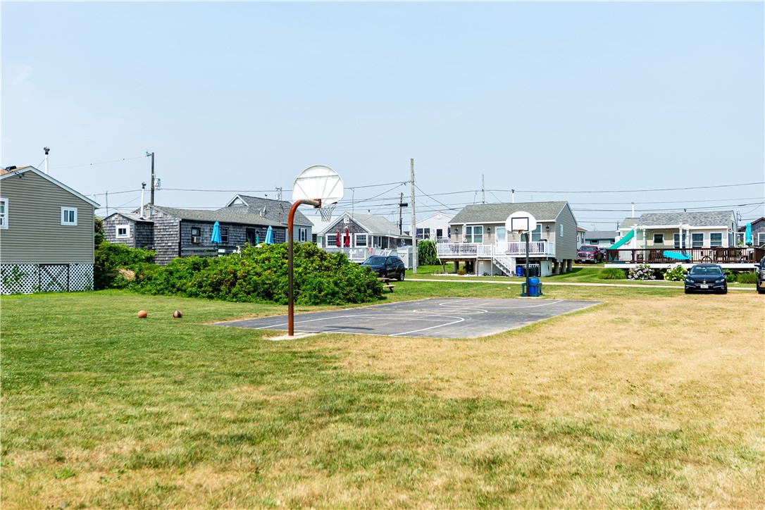 South Kingstown, Rhode Island 02887, United States, 2 Bedrooms Bedrooms, ,1 BathroomBathrooms,Residential,Pending,180192