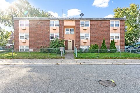 25 Margaret Street Pawtucket RI 02860