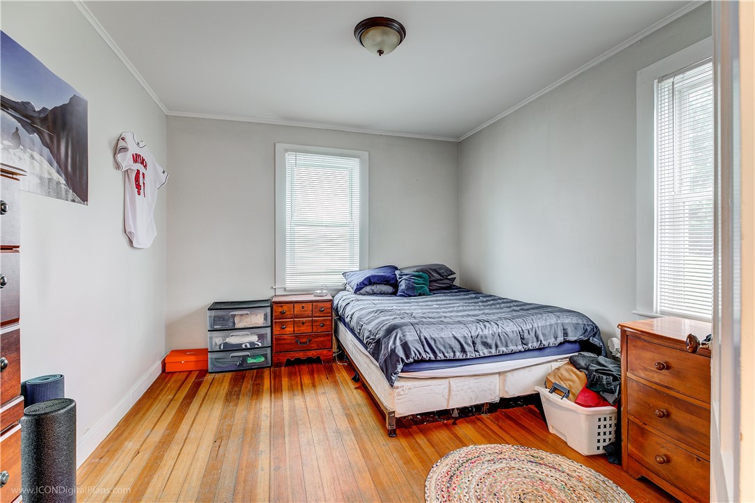 Newport, Rhode Island 02840, United States, 2 Bedrooms Bedrooms, ,1 BathroomBathrooms,Residential,Active,211007