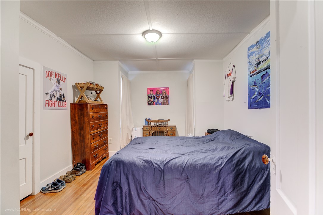 Newport, Rhode Island 02840, United States, 2 Bedrooms Bedrooms, ,1 BathroomBathrooms,Residential,Active,211007