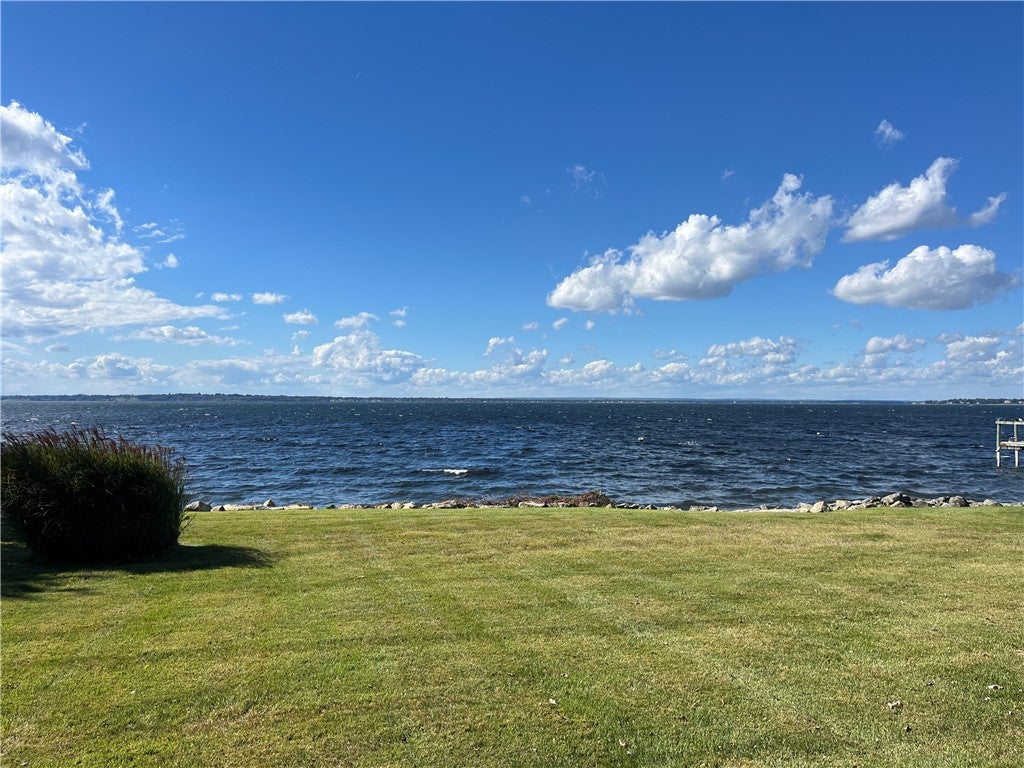 5 Shore Road