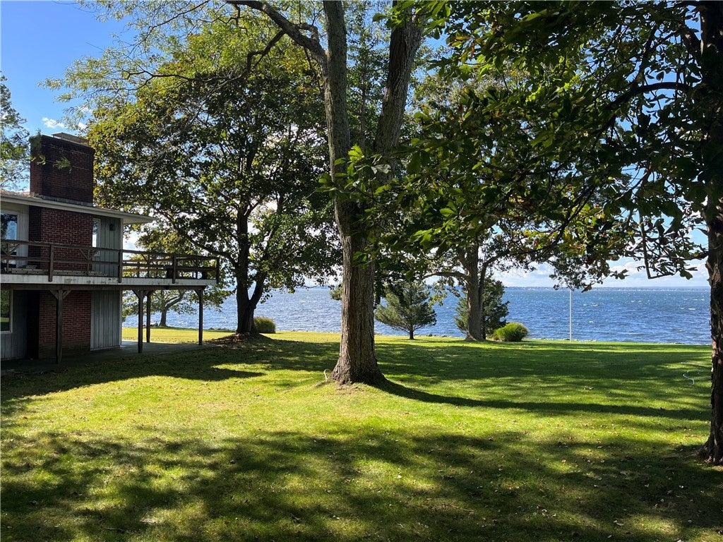 5 Shore Road