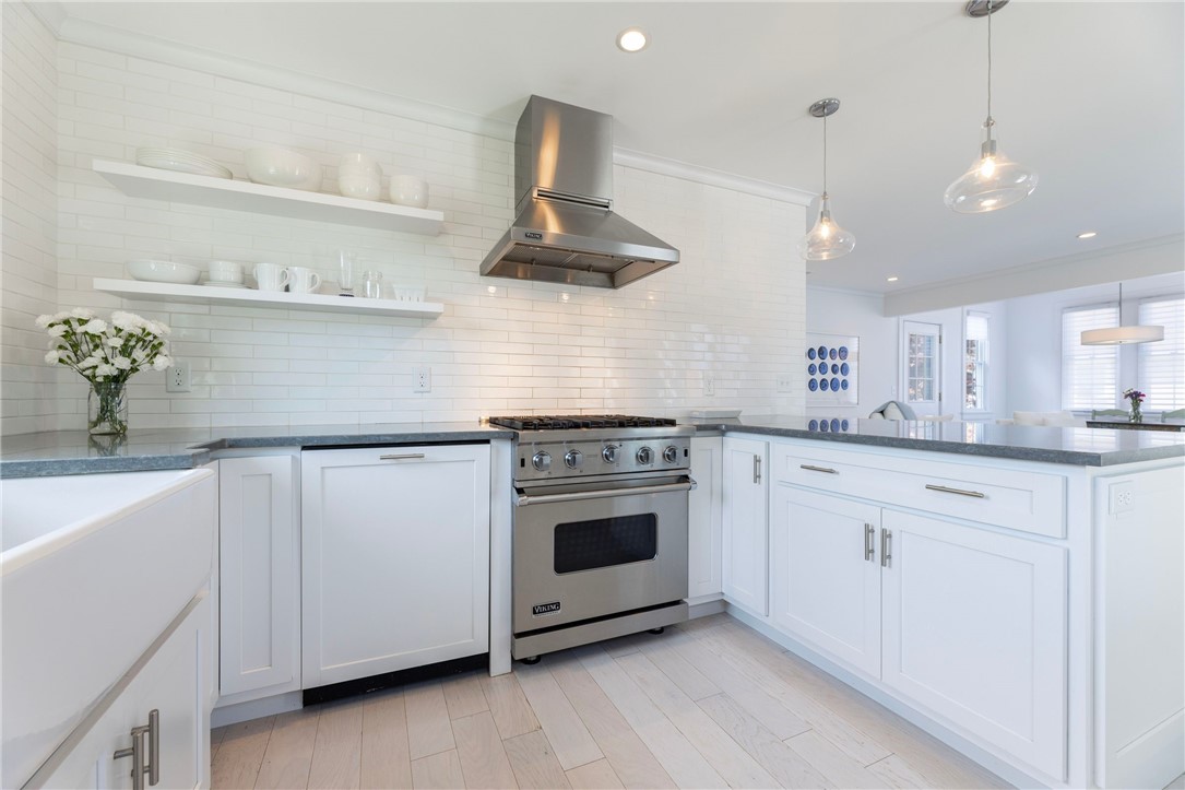 21 Overlook Avenue