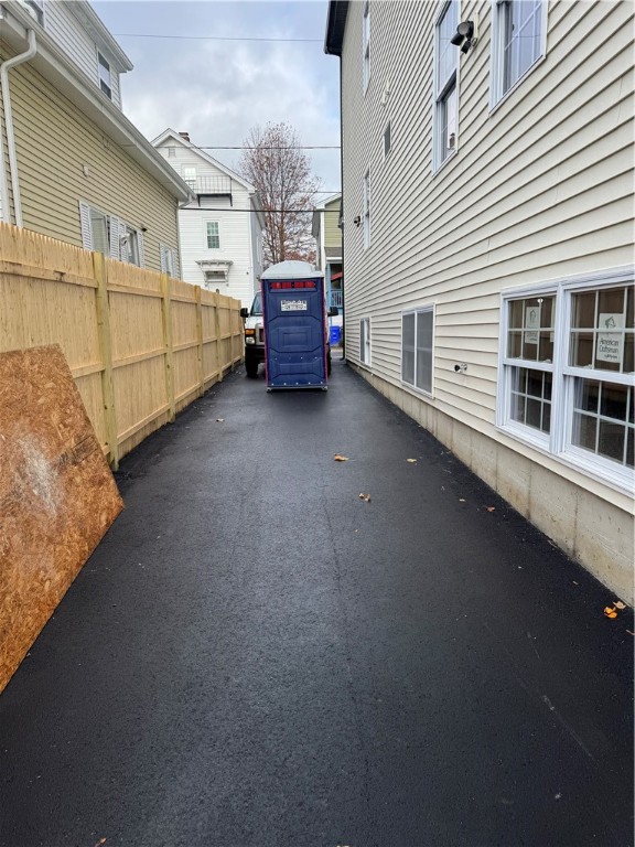 Providence, Rhode Island 02908, United States, 8 Bedrooms Bedrooms, ,4 BathroomsBathrooms,Residential,Active,253654