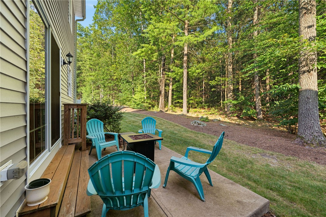 Smithfield, Rhode Island 02917, United States, 3 Bedrooms Bedrooms, ,3 BathroomsBathrooms,Residential,Active,166137