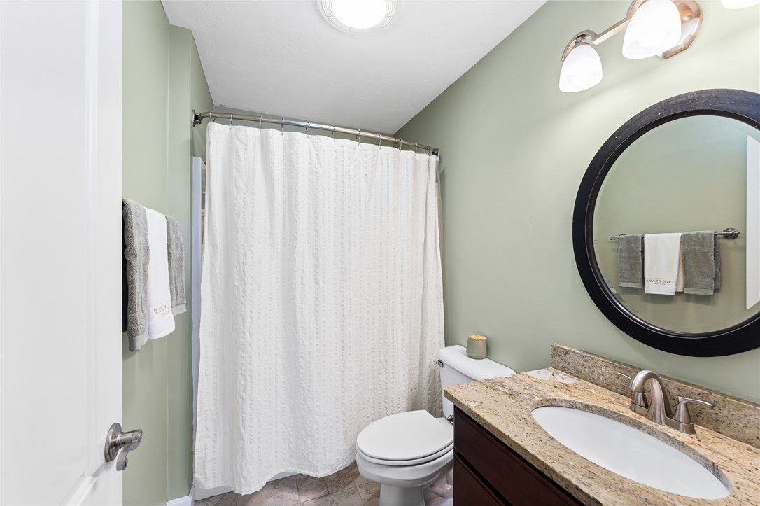 Smithfield, Rhode Island 02917, United States, 3 Bedrooms Bedrooms, ,3 BathroomsBathrooms,Residential,Active,166137