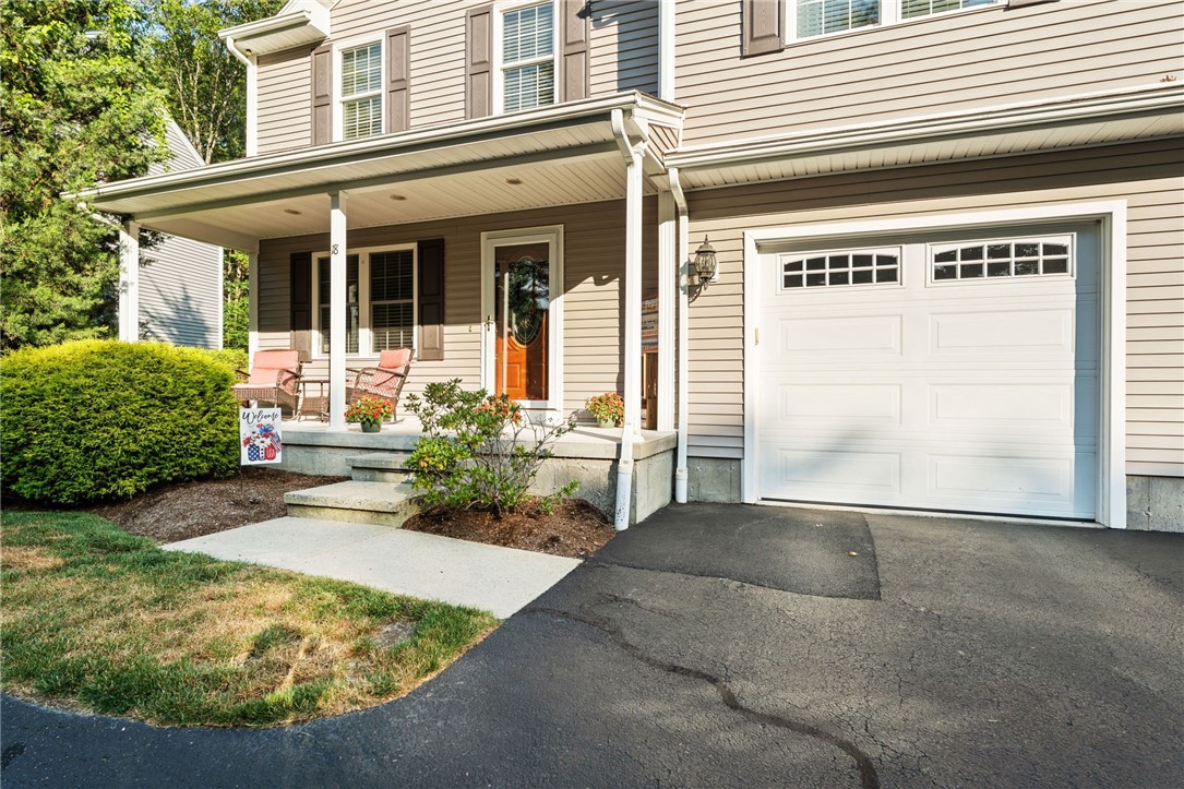 Smithfield, Rhode Island 02917, United States, 3 Bedrooms Bedrooms, ,3 BathroomsBathrooms,Residential,Active,166137