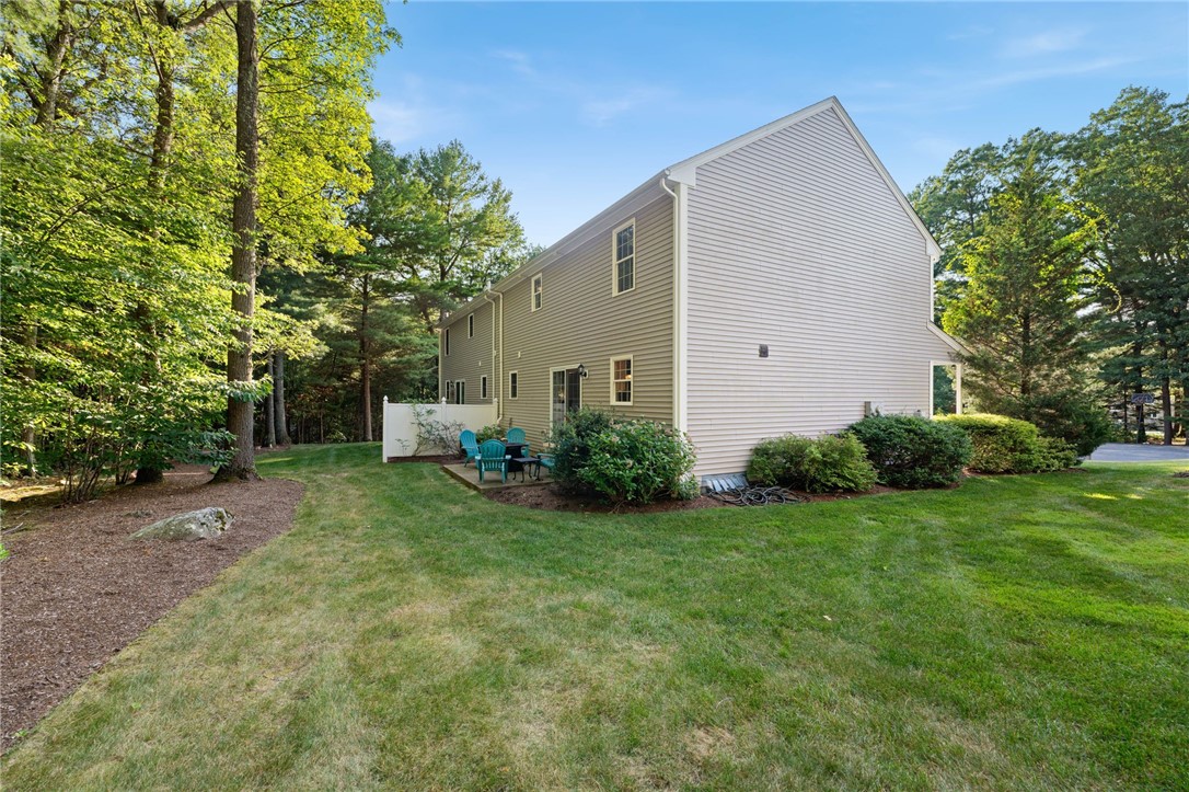 Smithfield, Rhode Island 02917, United States, 3 Bedrooms Bedrooms, ,3 BathroomsBathrooms,Residential,Active,166137