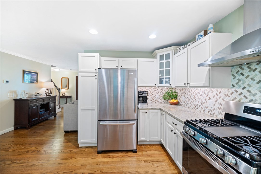 Smithfield, Rhode Island 02917, United States, 3 Bedrooms Bedrooms, ,3 BathroomsBathrooms,Residential,Active,166137