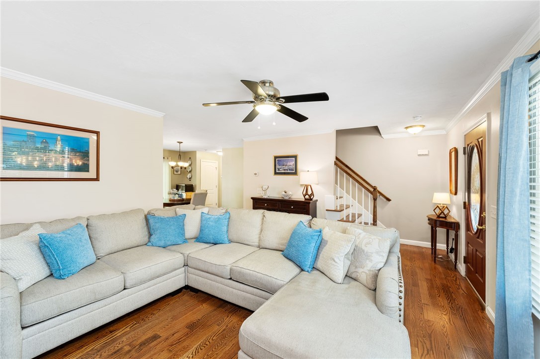 Smithfield, Rhode Island 02917, United States, 3 Bedrooms Bedrooms, ,3 BathroomsBathrooms,Residential,Active,166137