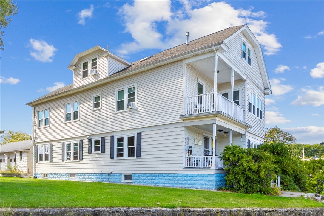 7 Barrett Avenue