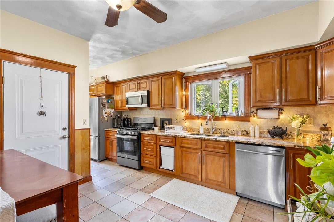 7 Barrett Avenue