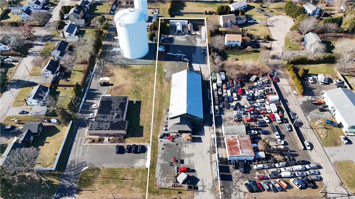 1960 E Main Road Road