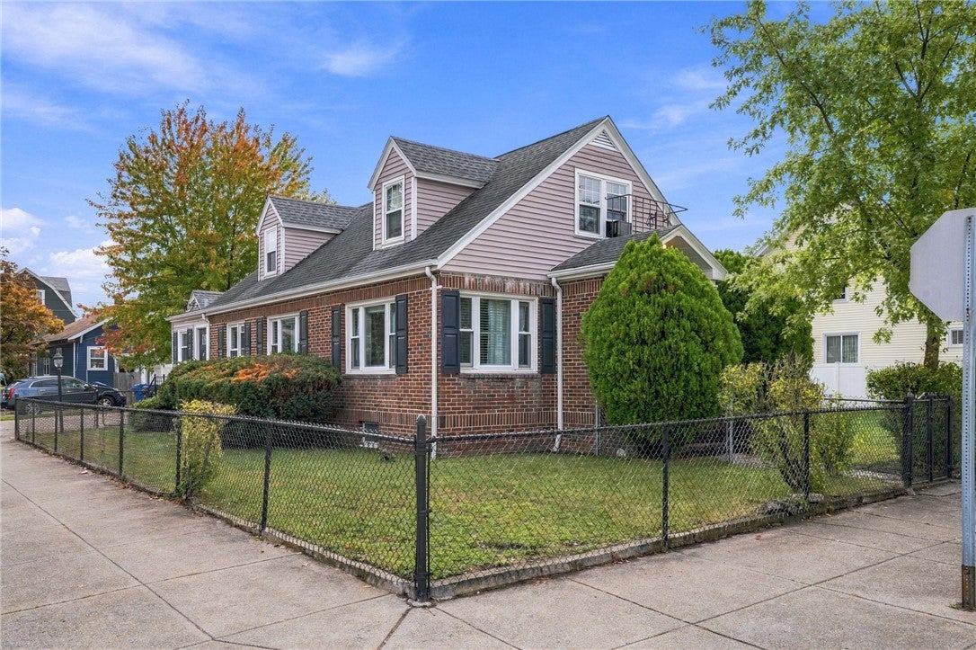69 Bellevue Avenue