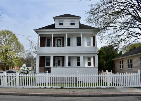 88 Maple Avenue Barrington RI 02806