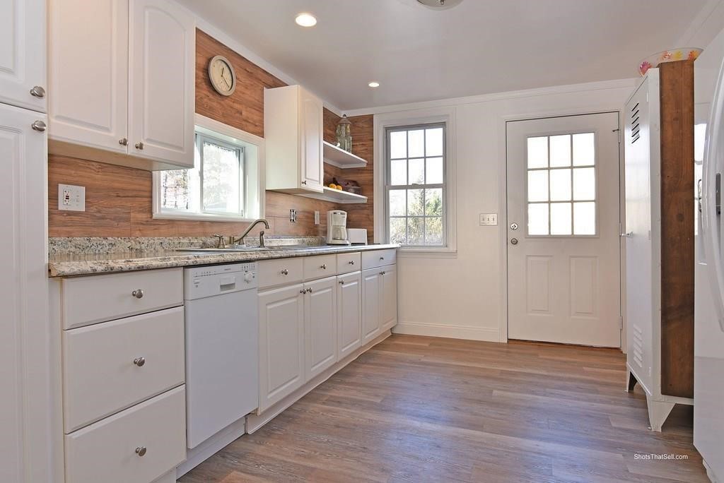 109 Conanicus Road