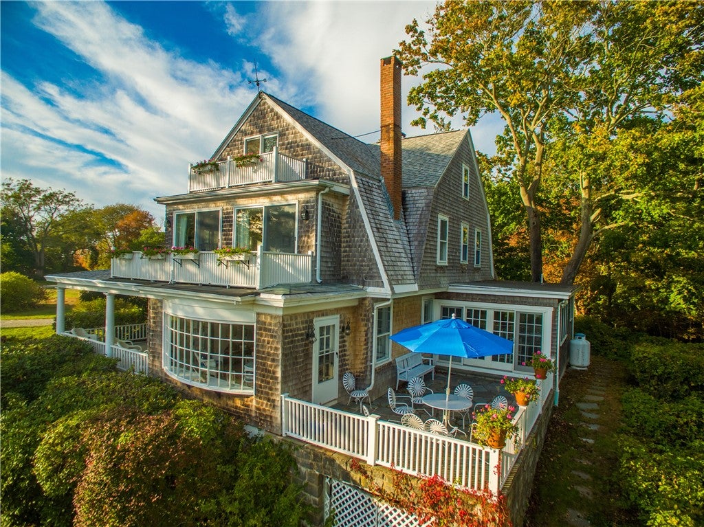 26 East Hills Road