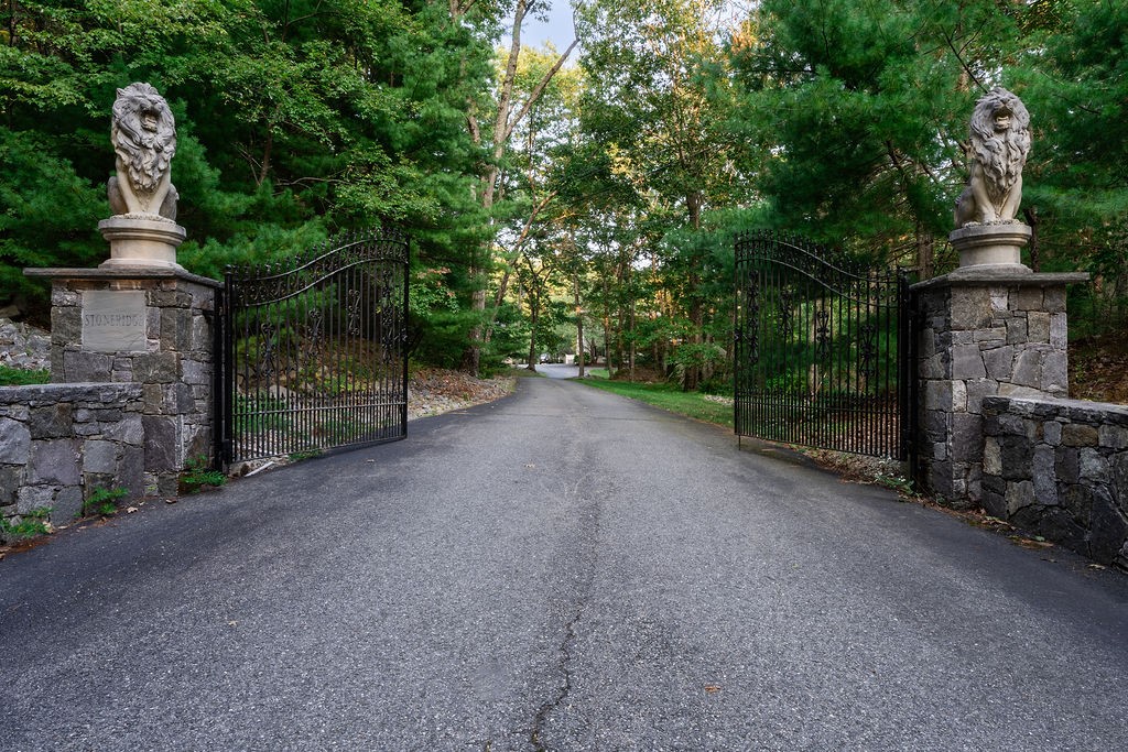 260 George Washington Highway