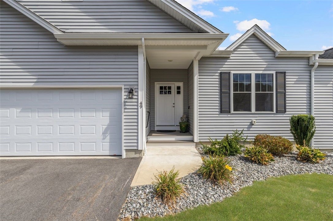 107 Old River Road 49