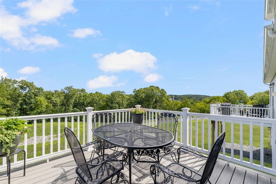 107 Old River Road 49