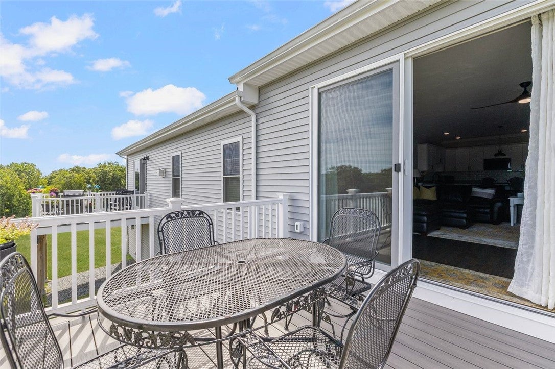 107 Old River Road 49