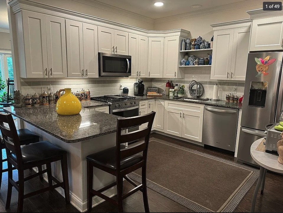 1404 South County Trail 218