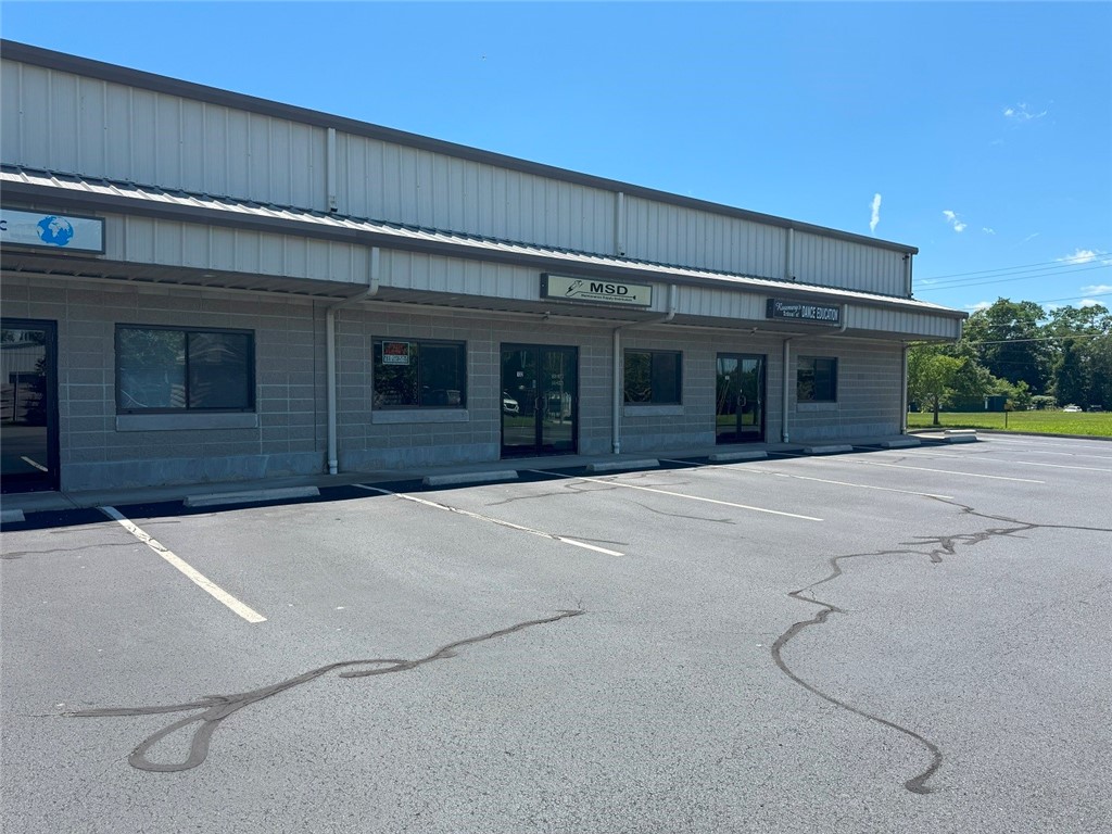 1 Shannon Court 102