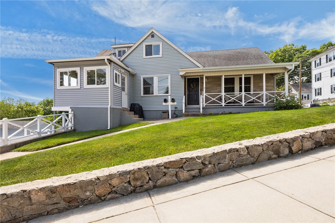 154 Mount Saint Charles Avenue