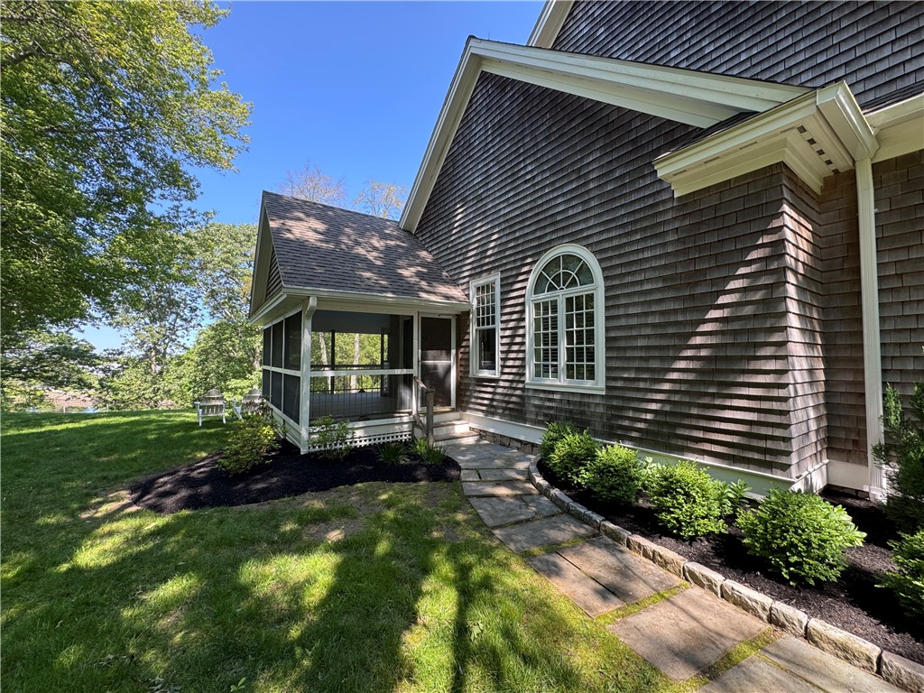 7 Spring Pond Road