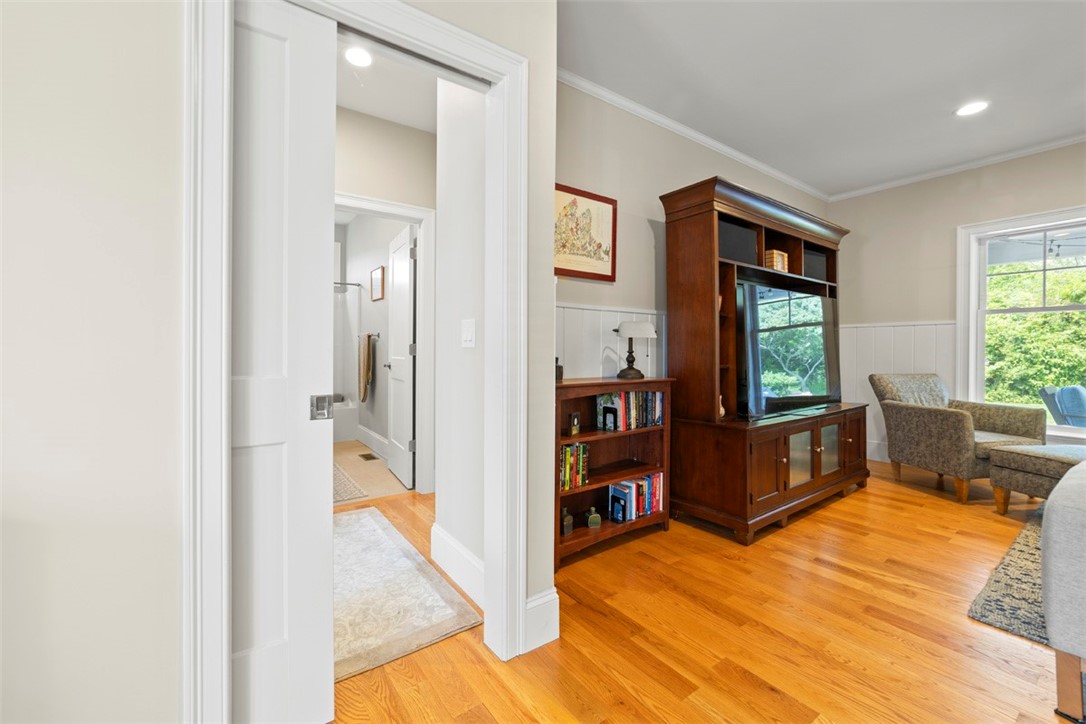 South Kingstown, Rhode Island 02879, United States, 3 Bedrooms Bedrooms, ,3 BathroomsBathrooms,Residential,Active,164839