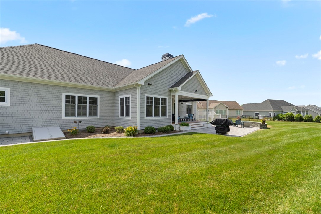 South Kingstown, Rhode Island 02879, United States, 3 Bedrooms Bedrooms, ,3 BathroomsBathrooms,Residential,Active,164839